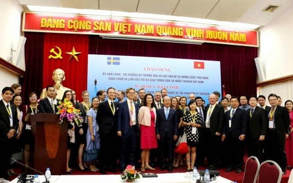 PROMOTE COOPERATION BETWEEN VIETNAM AND SWEDEN - Vinh Hung JSC