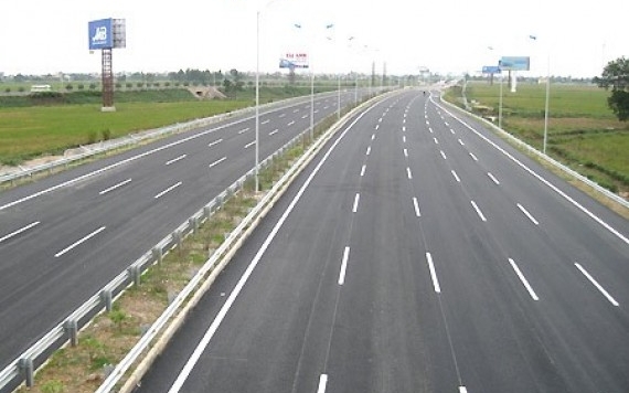 Hoàn thành tuyến cao tốc dài nhất Việt Nam - Vinh Hung JSC