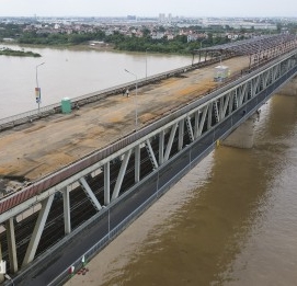 Cận cảnh đại công trường sửa chữa mặt cầu Thăng Long - VĨNH HƯNG JSC