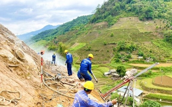 Giải pháp gia cố mái taluy dương, chống đá lở, đá rơi - VĨNH HƯNG JSC