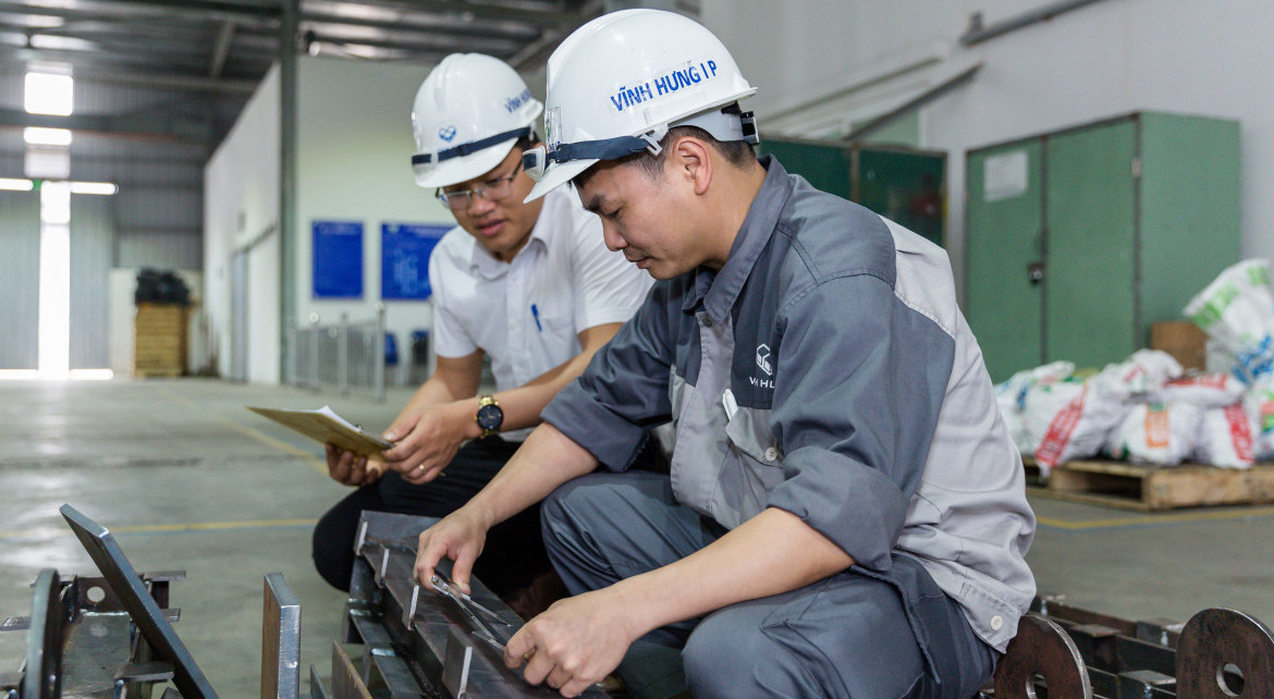 Tập thể CBNV VHIP - VĨNH HƯNG JSC