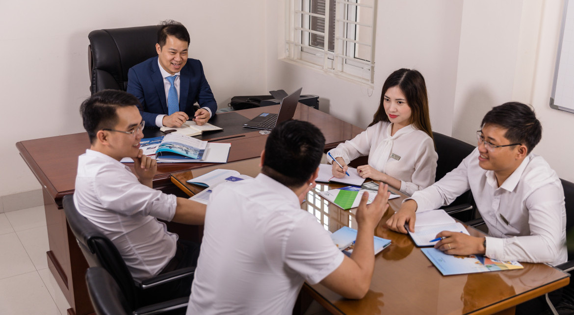 Training - VĨNH HƯNG JSC