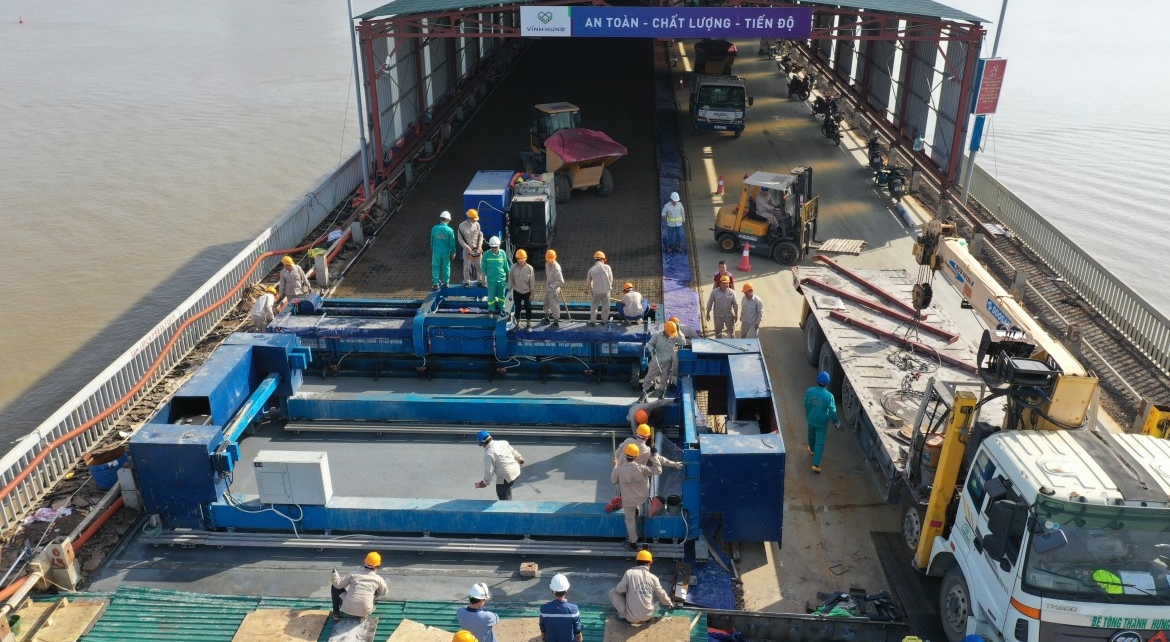 Vĩnh Hưng tham gia dự án 269 tỷ sửa chữa cầu Thăng Long - VĨNH HƯNG JSC