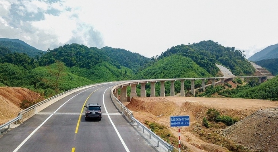 Đường Hồ Chí Minh - VĨNH HƯNG JSC