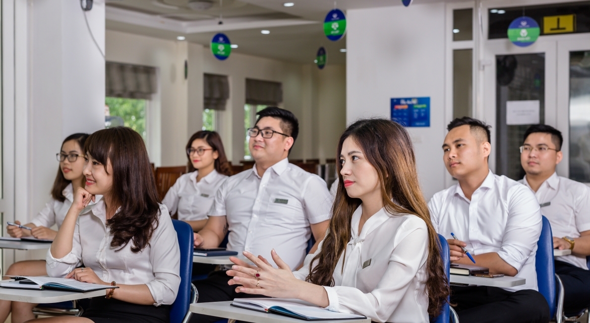 Training - VĨNH HƯNG JSC