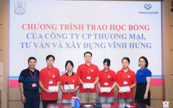 VĨNH HƯNG TRAO HỌC BỔNG TỚI SINH VIÊN ĐẠI HỌC Y HÀ NỘI - VĨNH HƯNG JSC