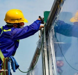 Lắp vách chống ồn dọc tuyến đường trên cao - VĨNH HƯNG JSC