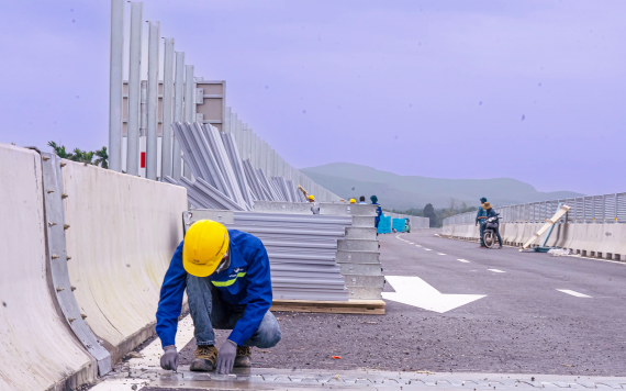 DẤU ẤN VĨNH HƯNG TRÊN CAO TỐC QUẢNG NGÃI – HOÀI NHƠN - VĨNH HƯNG JSC