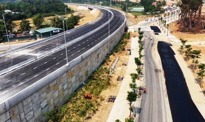 Dấu ấn kỹ thuật trên tuyến đường nối cảng Liên Chiểu - VĨNH HƯNG JSC