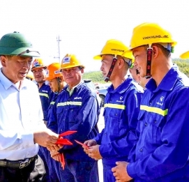 Thủ tướng kiểm tra cao tốc Quy Nhơn - Chí Thạnh - VĨNH HƯNG JSC