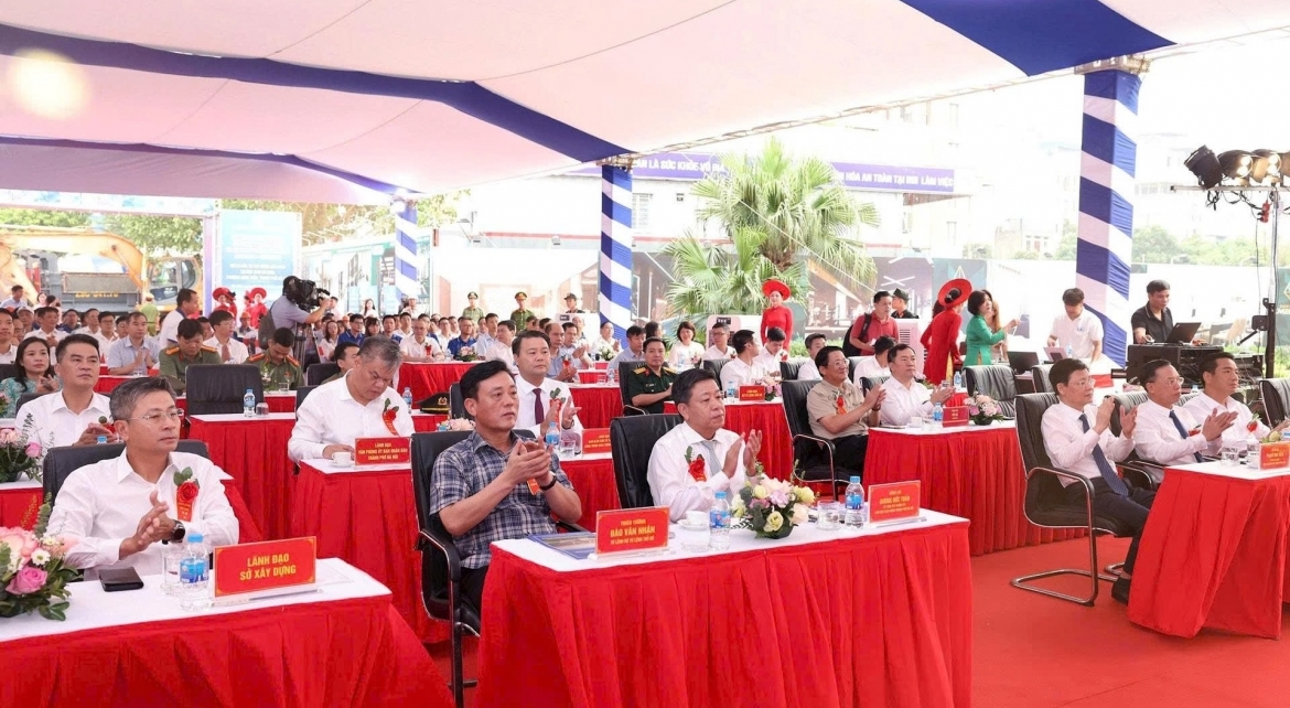 Khởi công Dự án xây dựng hầm chui tại nút giao Cổ Linh - Vinh Hung JSC
