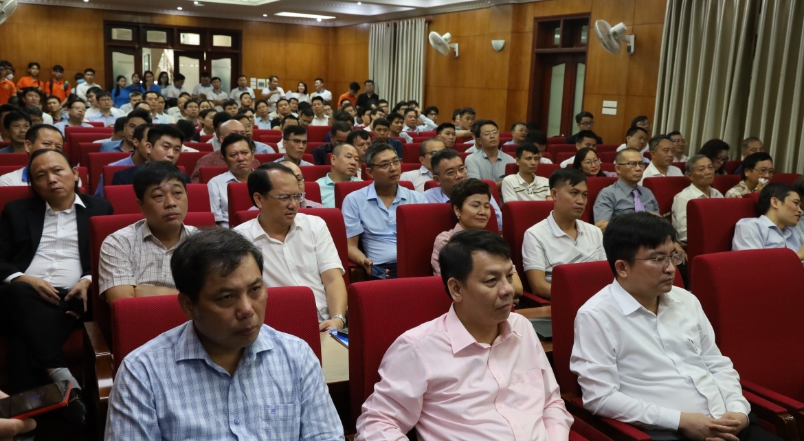 Phòng tránh trượt bờ dốc cao trên đường giao thông vùng - VĨNH HƯNG JSC