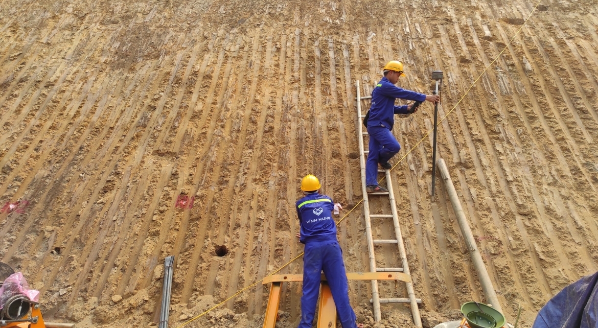 DỰ ÁN XÂY DỰNG TUYẾN TRÁNH SƠN LA - VĨNH HƯNG JSC