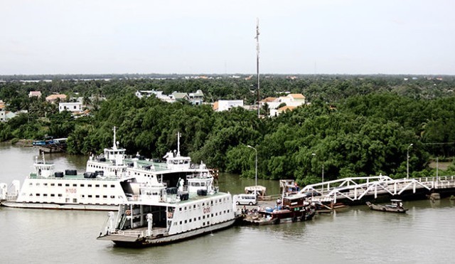 Trước đ&acirc;y người d&acirc;n muốn đi từ TP.HCM, Long An đi thị x&atilde; G&ograve; C&ocirc;ng, Tiền Giang phải đi đường v&ograve;ng xa gần 100km hoặc phải đi ph&agrave; Mỹ Lợi rất mất thời gian