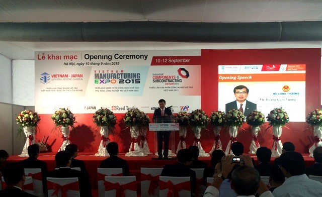 http://dangcongsan.vn/cpv/Upload/News/2015/9/CNHT%2010915.jpg